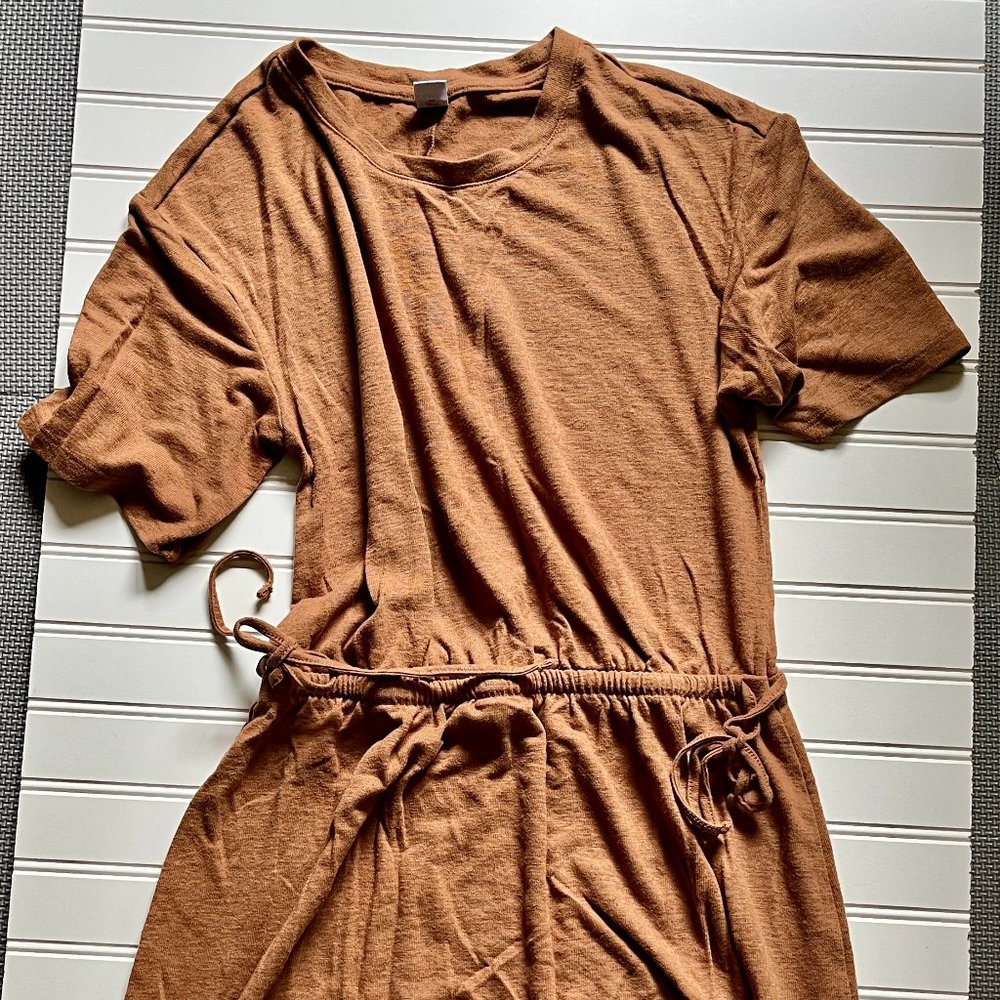 Waist-Defined Short-Sleeve Linen-Blend Mini Dress
